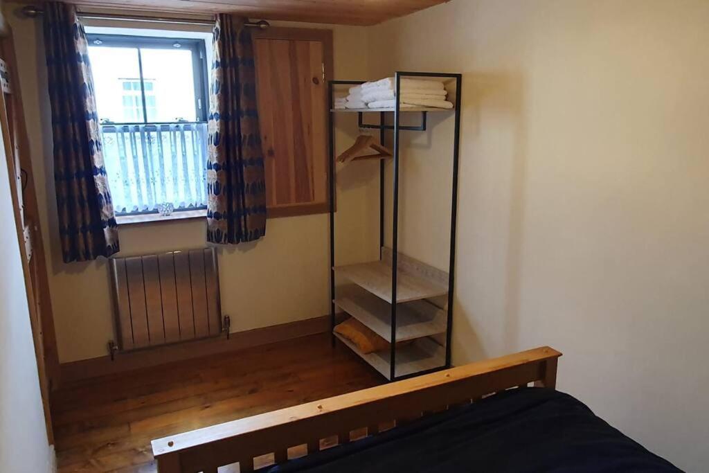 Ty Taf 2 Bed Cottage With Deck & Easy Transport Links Кардіфф Екстер'єр фото